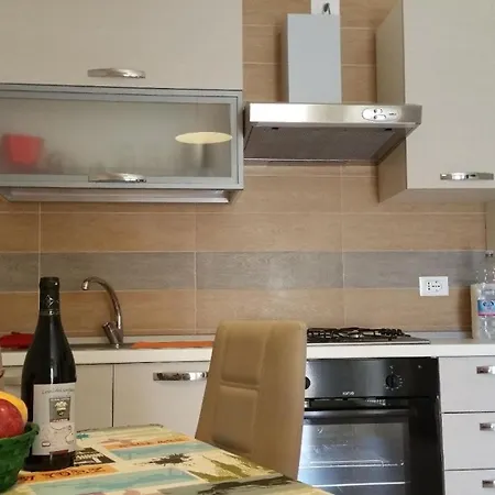 Repraesentative Zwei Mit Veranda Und Garten Apartment