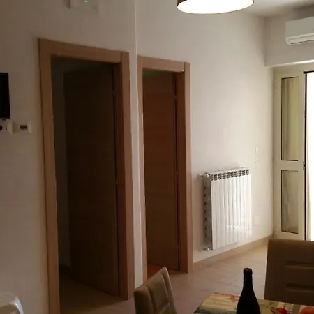 Repraesentative Zwei Mit Veranda Und Garten Apartment *