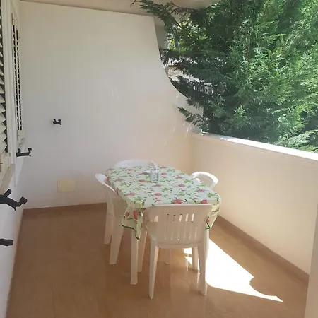 Repraesentative Zwei Mit Veranda Und Garten Apartment *